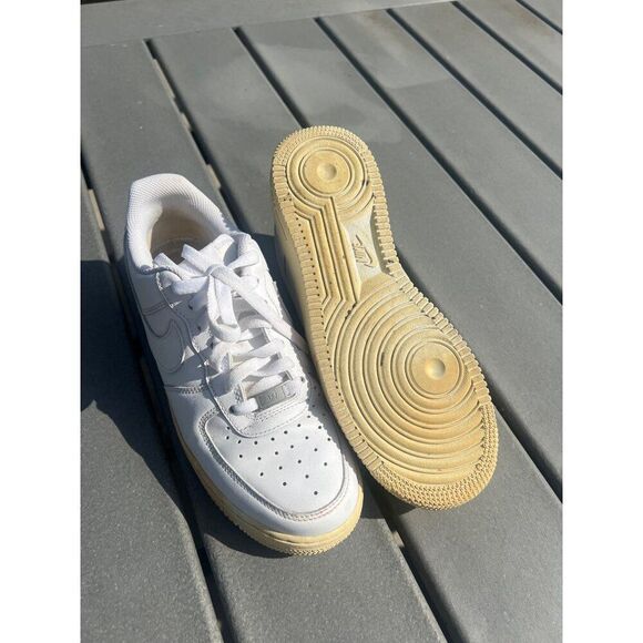Nike Air Force One Men Low White Sneakers Size 8.5 - Picture 7 of 7